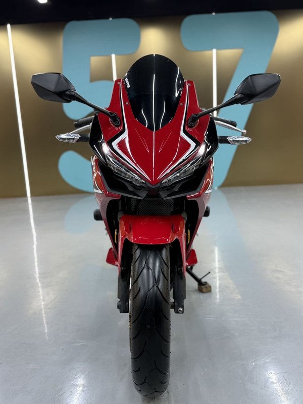 二手本田CBR400R