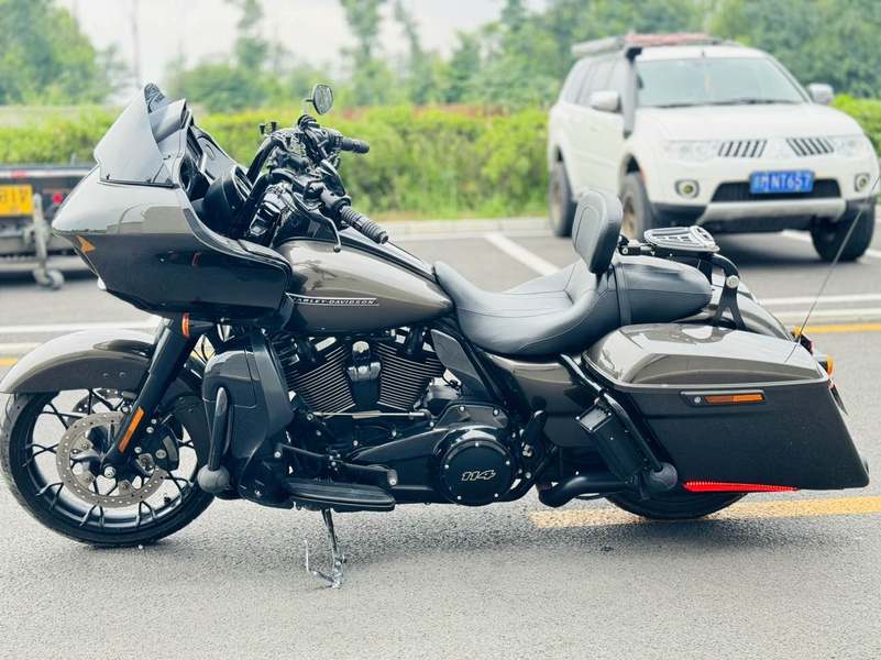 二手哈雷戴维森公路滑翔 Road Glide