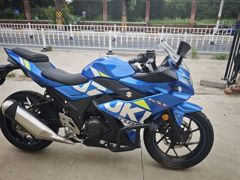 二手豪爵铃木GSX250R