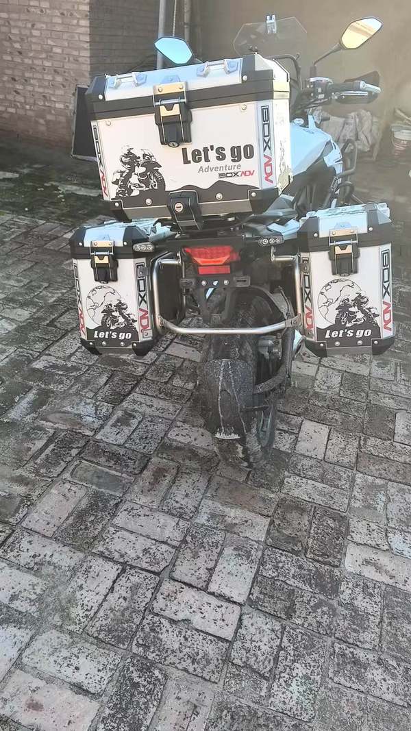 二手贝纳利金鹏 TRK502