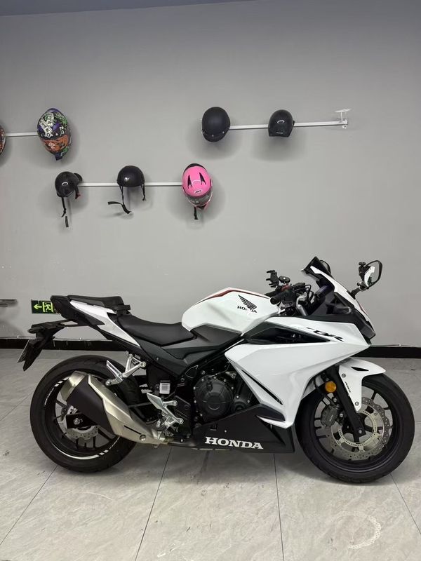 二手本田CBR400R