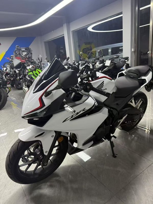 二手本田CBR400R