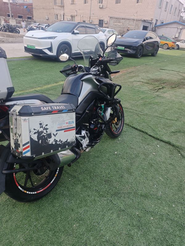 二手五羊本田猛鸷 CB190X
