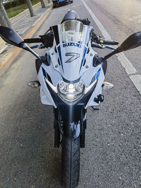 二手豪爵铃木GSX250R