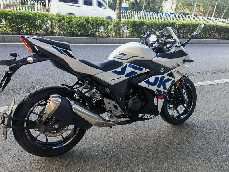 二手豪爵铃木GSX250R