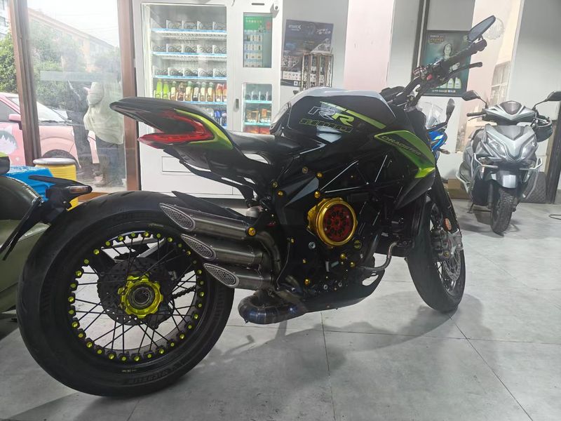 二手奥古斯塔Dragster 800