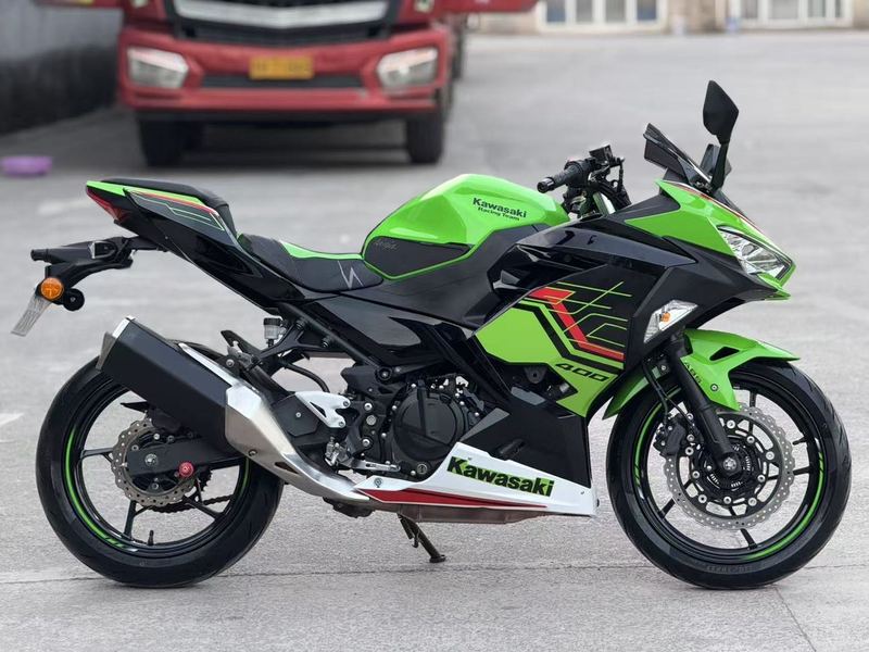 二手川崎Ninja 400
