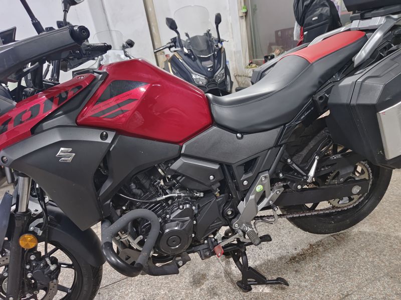 二手豪爵铃木DL250