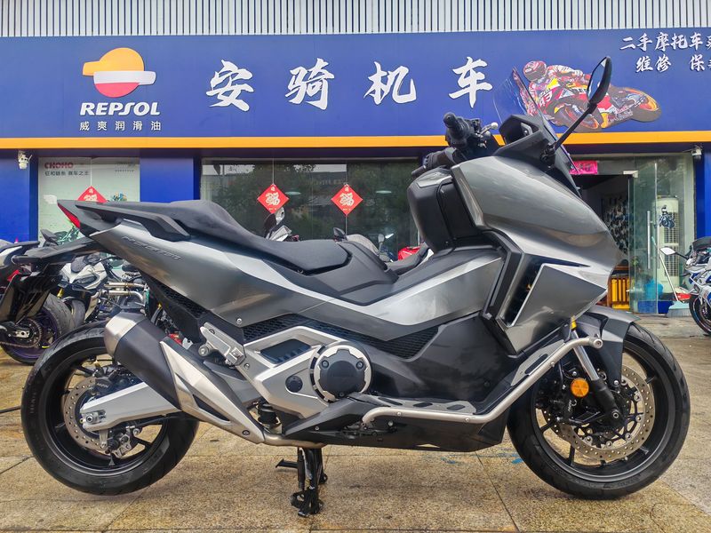 二手本田NSS750