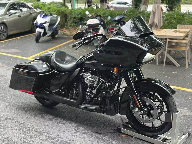 二手哈雷戴维森公路滑翔 Road Glide