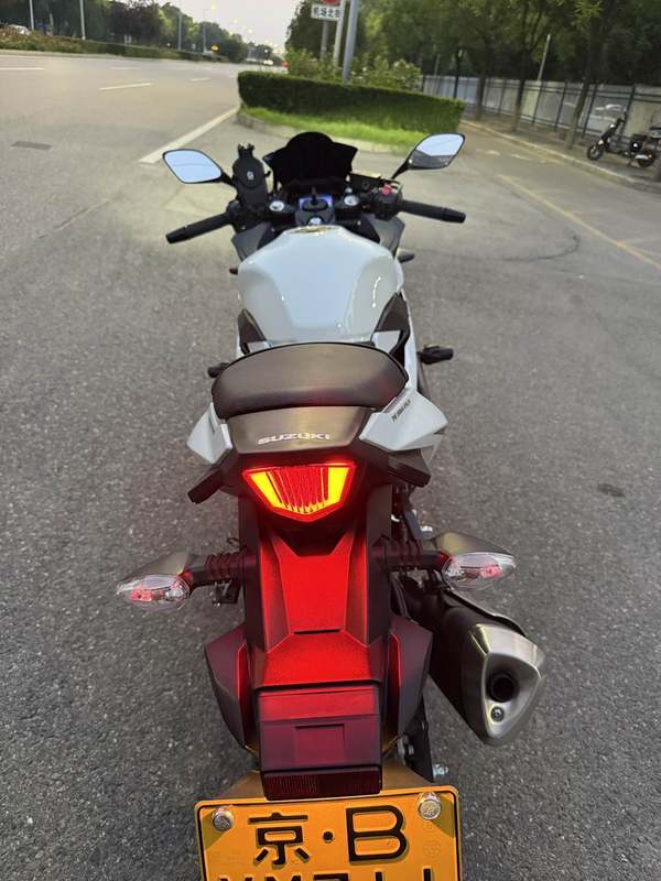 二手豪爵铃木GSX250R