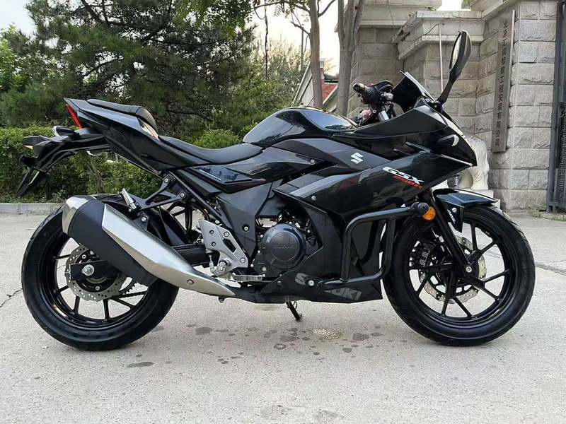二手豪爵铃木GSX250R