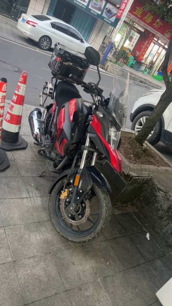 二手五羊本田猛鸷 CB190X