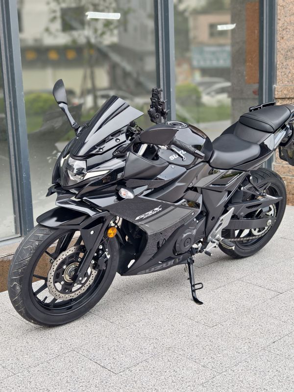 二手豪爵铃木GSX250R