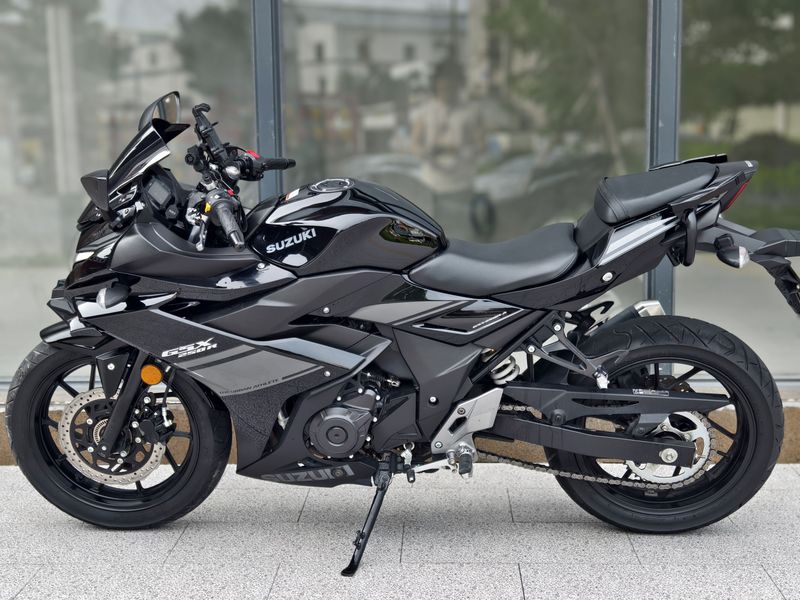 二手豪爵铃木GSX250R