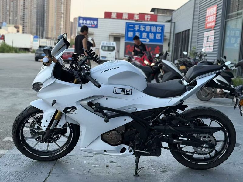 二手QJMOTOR赛250