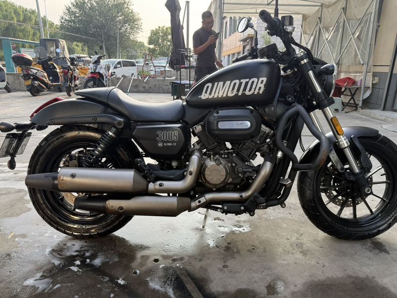 二手QJMOTOR闪300