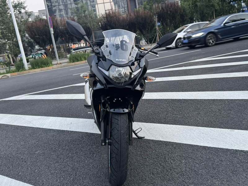 二手豪爵铃木GSX250R