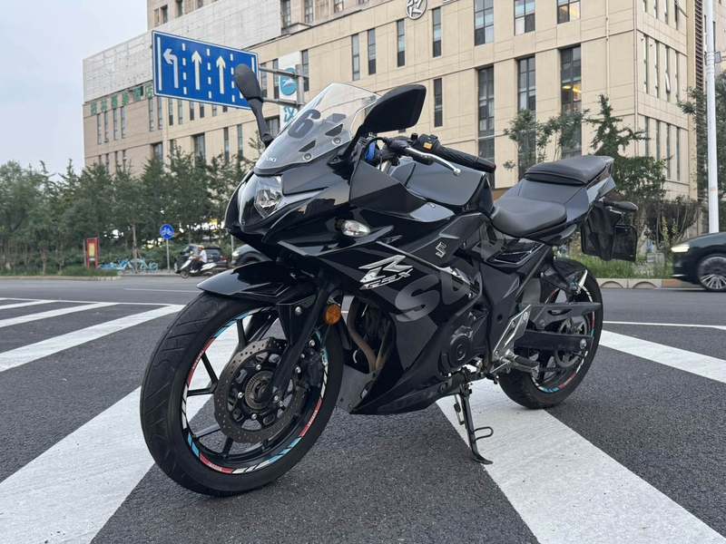 二手豪爵铃木GSX250R