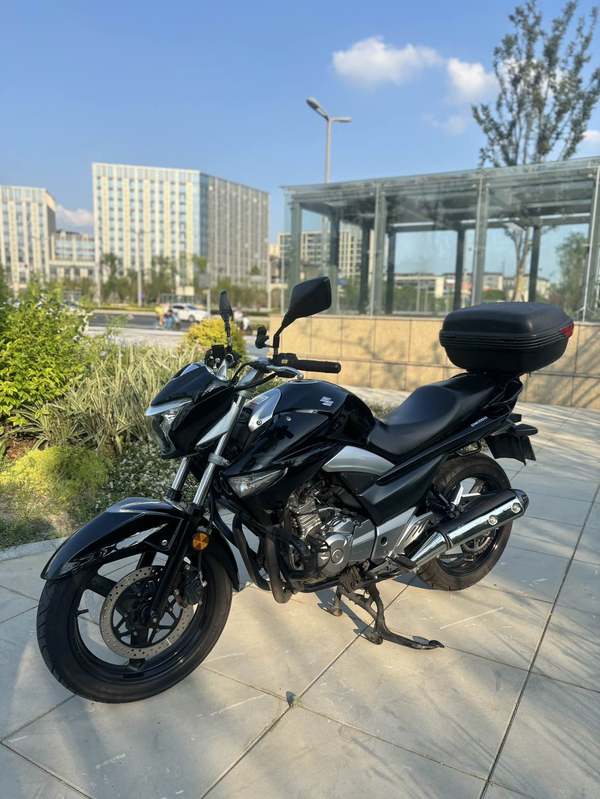 二手豪爵铃木骊驰 GW250