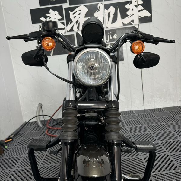 二手哈雷戴维森Iron883 硬汉