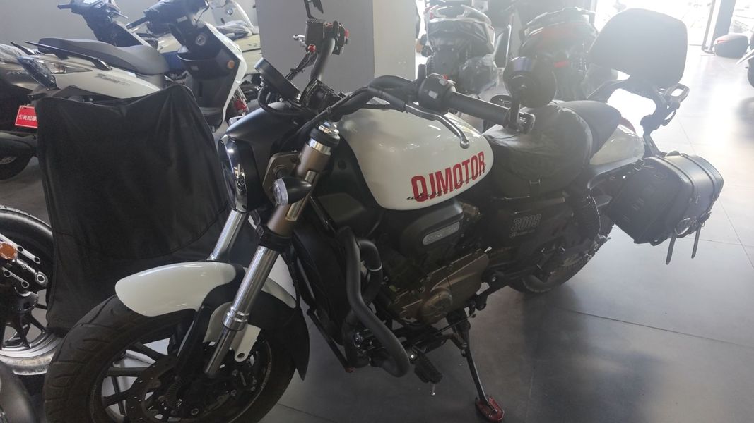 二手QJMOTOR闪300