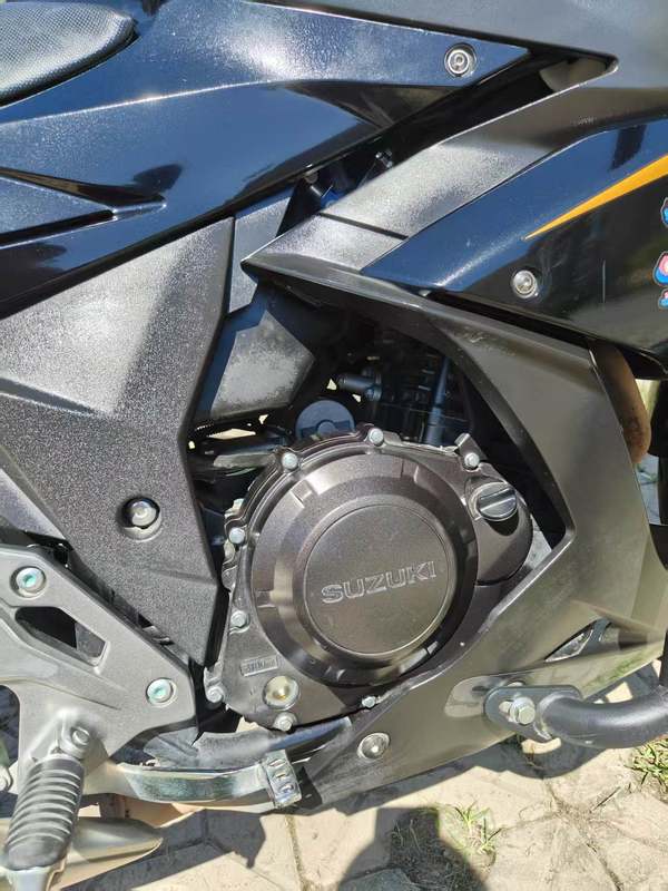 二手豪爵铃木GSX250R