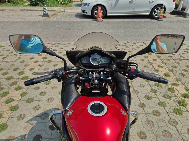 二手豪爵铃木骊驰 GW 250F