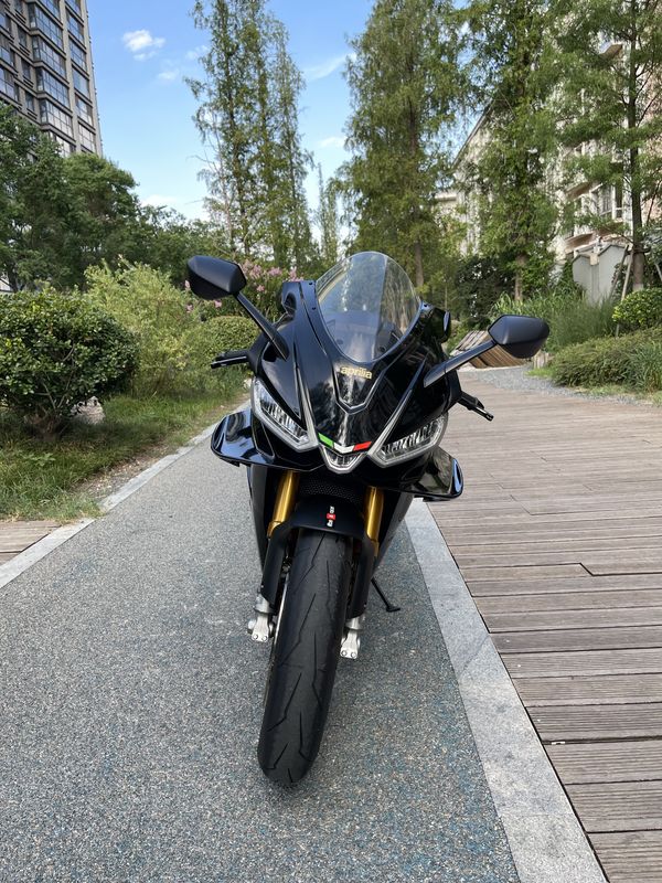 二手阿普利亚RSV4