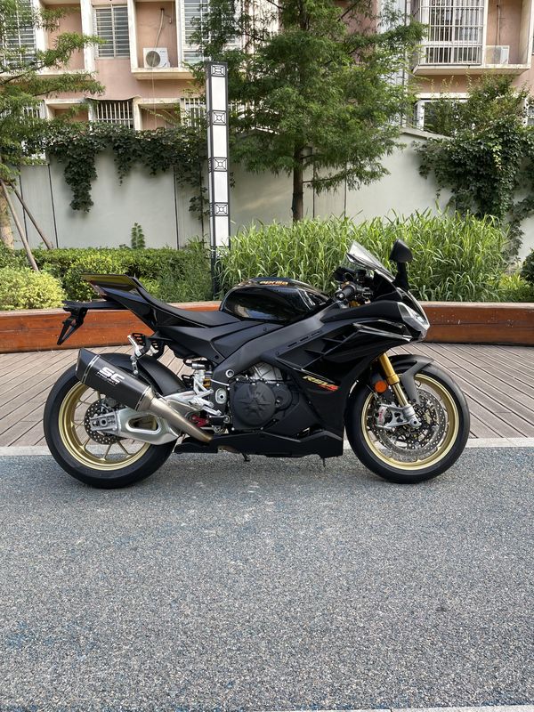 二手阿普利亚RSV4