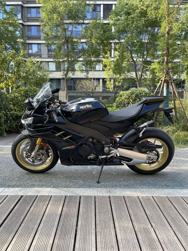 二手阿普利亚RSV4