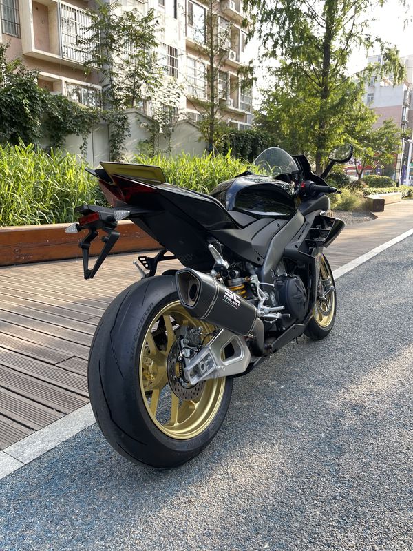 二手阿普利亚RSV4