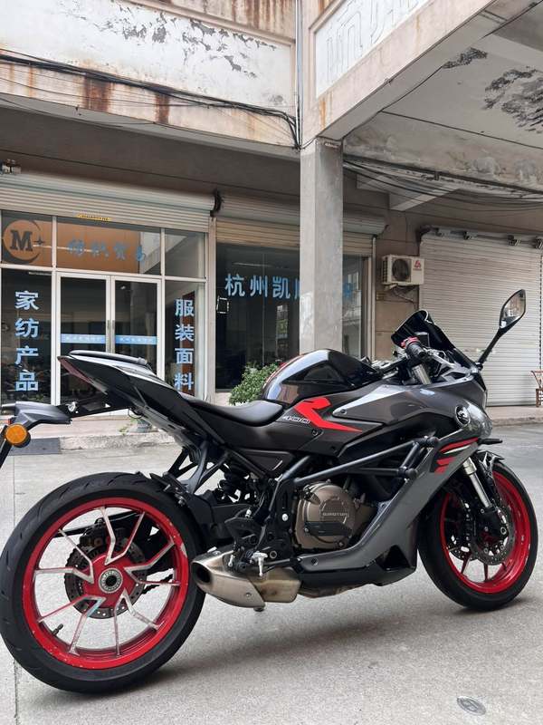 二手QJMOTOR赛400