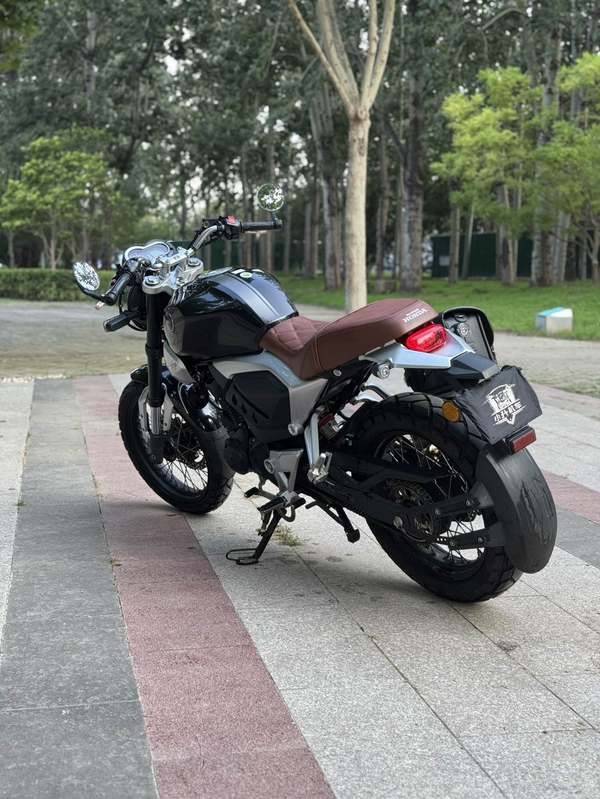 二手五羊本田鸷道 CB190SS