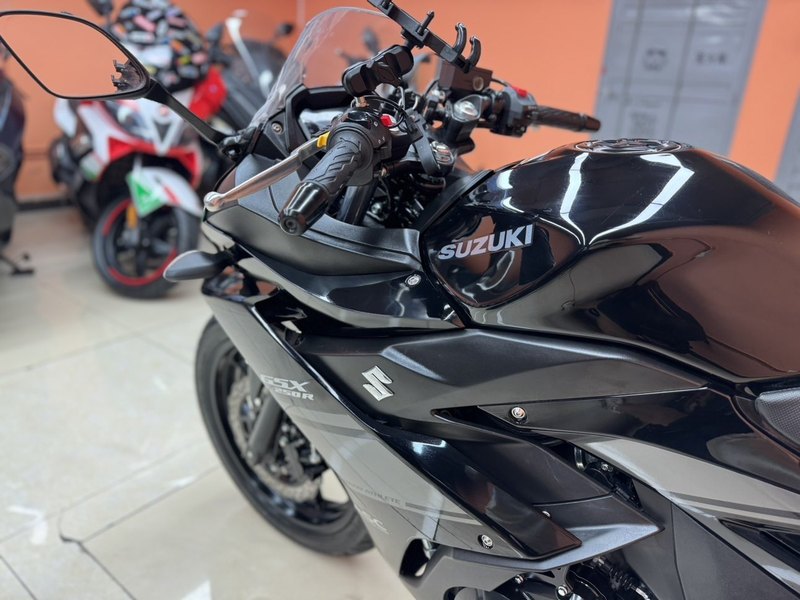 二手豪爵铃木GSX250R