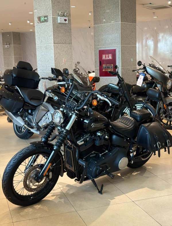 二手哈雷戴维森街霸 Street Bob