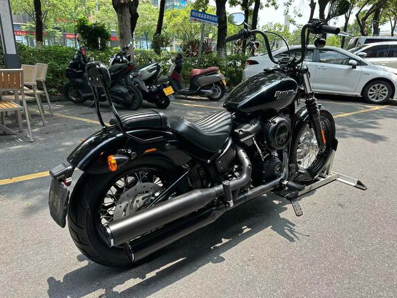 二手哈雷戴维森街霸 Street Bob