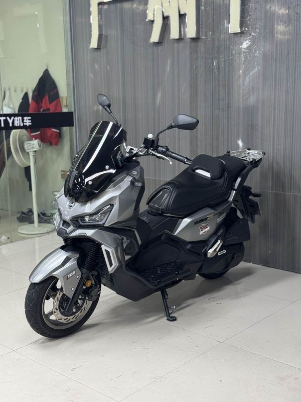 二手三阳哈士奇 Husky ADV150