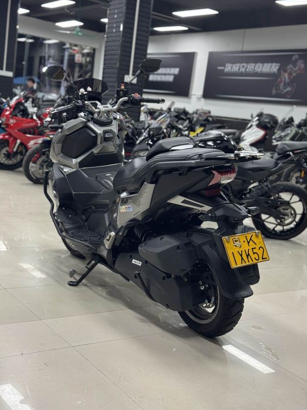 二手三阳哈士奇 Husky ADV150