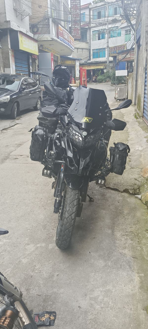 二手贝纳利金鹏 TRK502