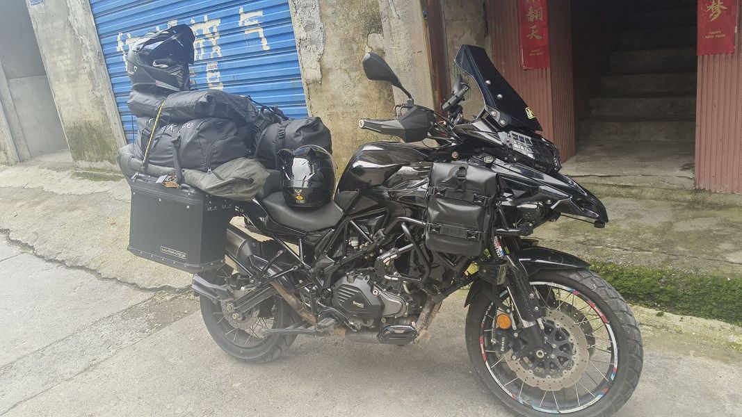 二手贝纳利金鹏 TRK502