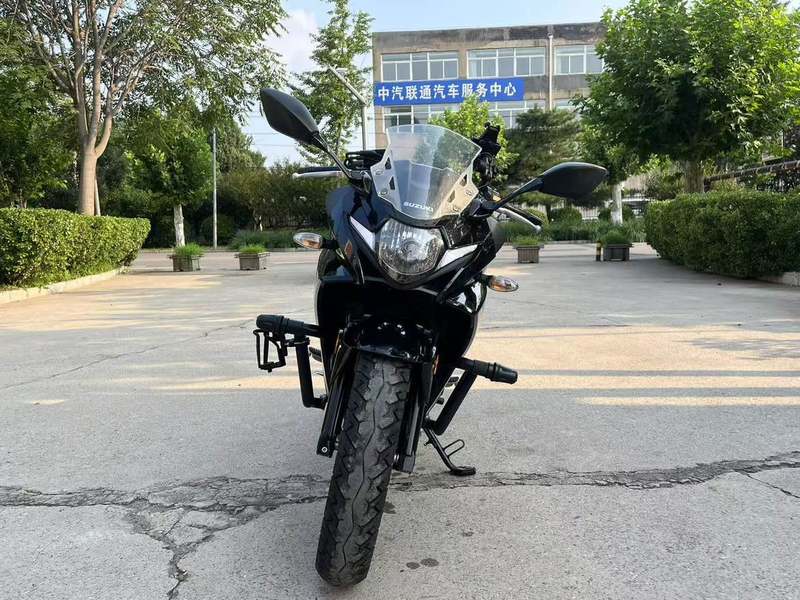 二手豪爵铃木GSX250R