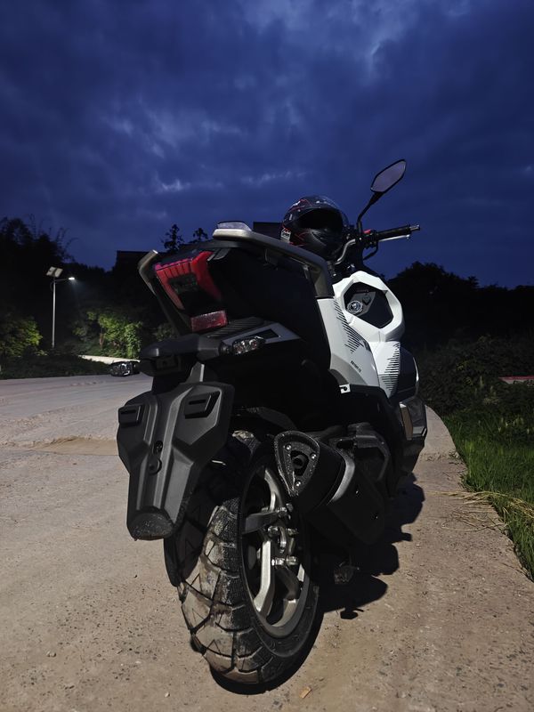 二手三阳哈士奇 Husky ADV150