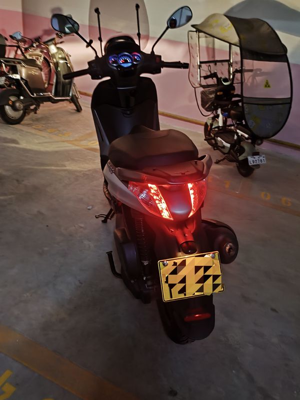 二手比亚乔Beverly 300