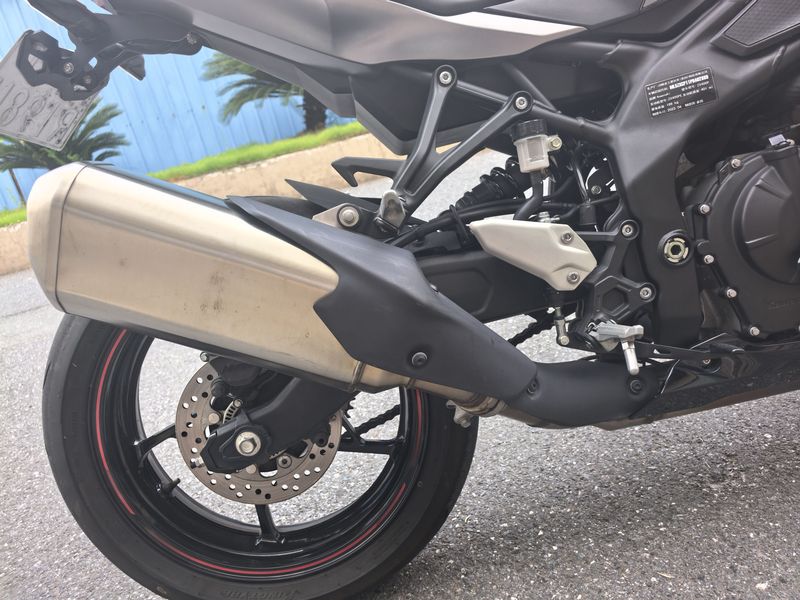 二手川崎ZX-4R