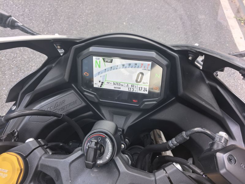 二手川崎ZX-4R