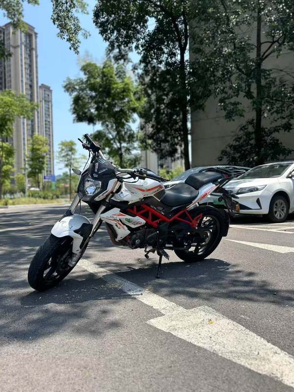二手贝纳利红宝龙 TNT150i