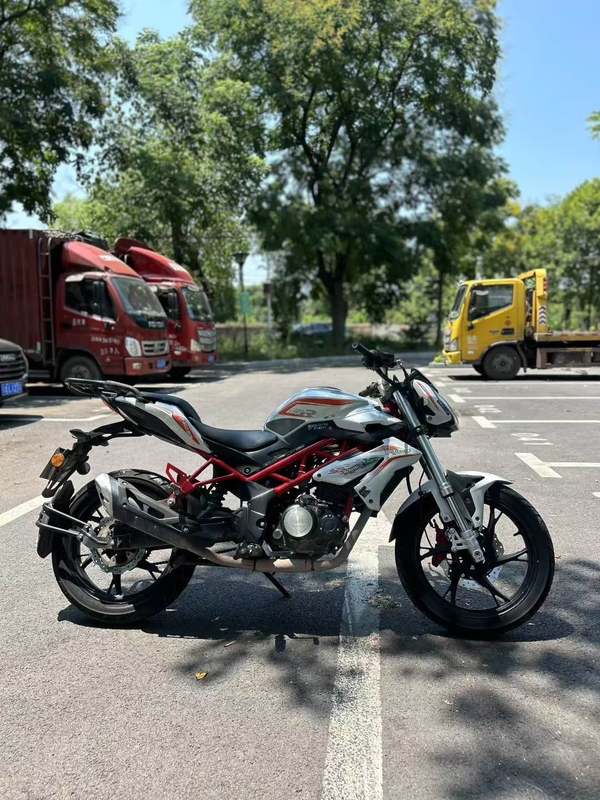 二手贝纳利红宝龙 TNT150i
