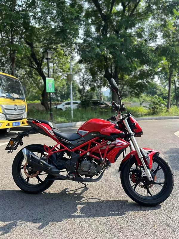 二手贝纳利红宝龙 TNT150i