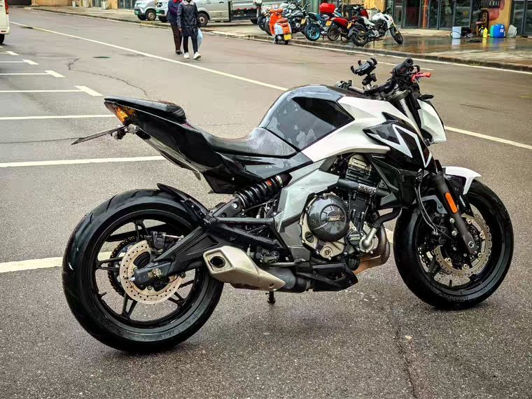 二手春风650NK